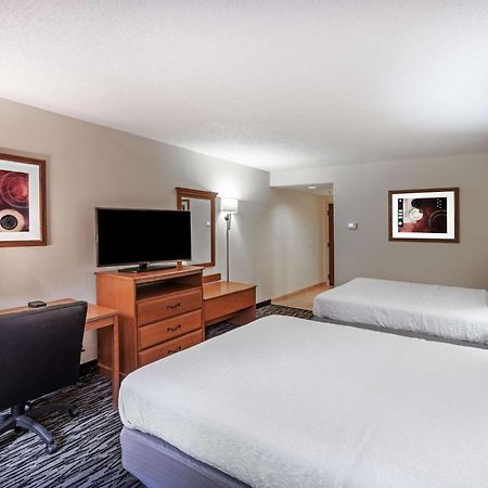Hampton Inn Айкен Экстерьер фото