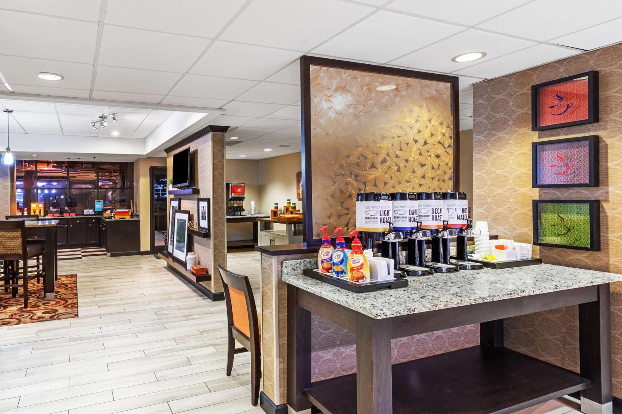 Hampton Inn Айкен Экстерьер фото
