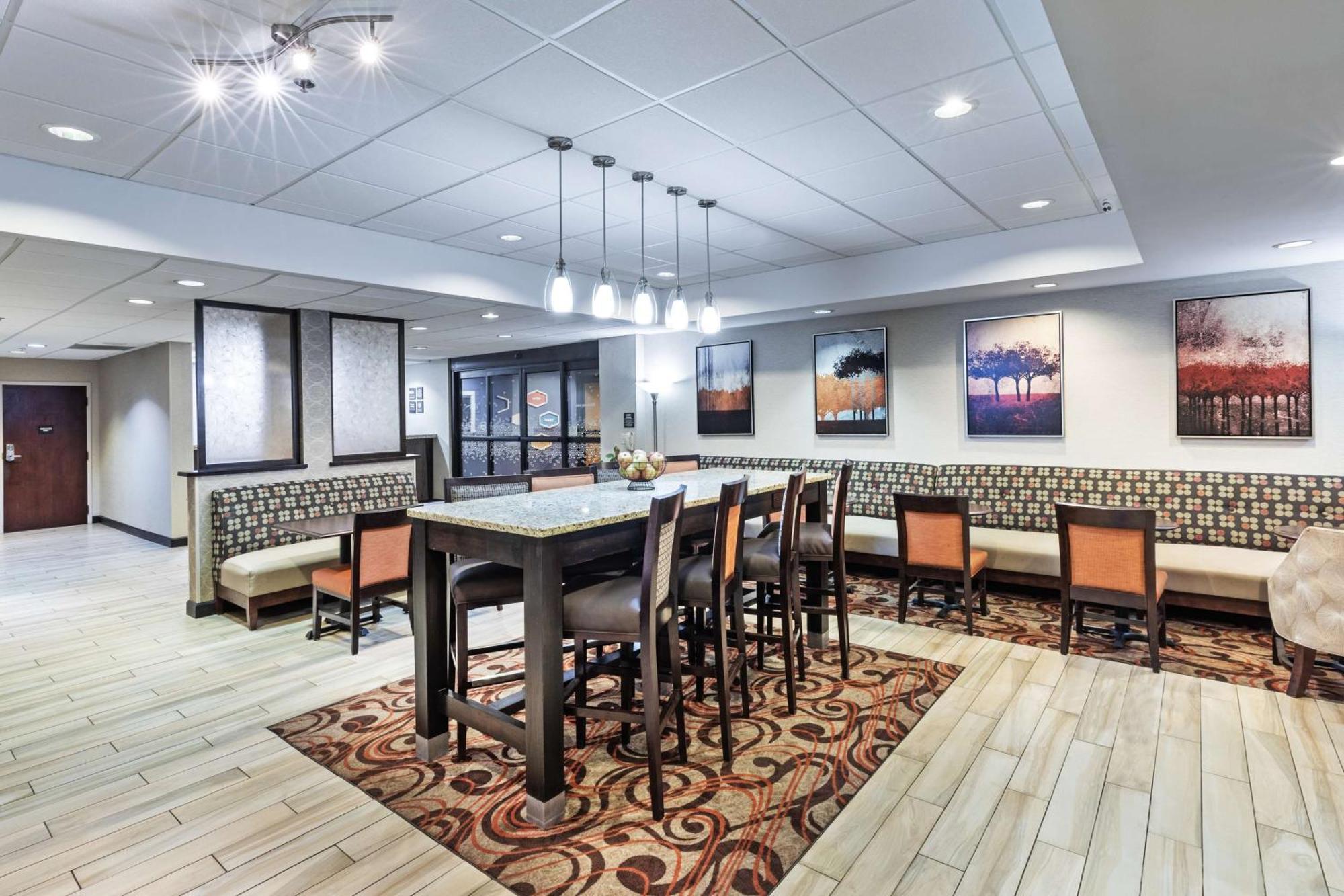Hampton Inn Айкен Экстерьер фото