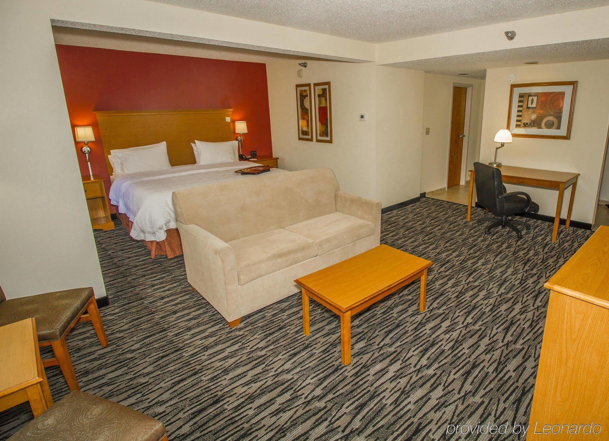 Hampton Inn Айкен Экстерьер фото