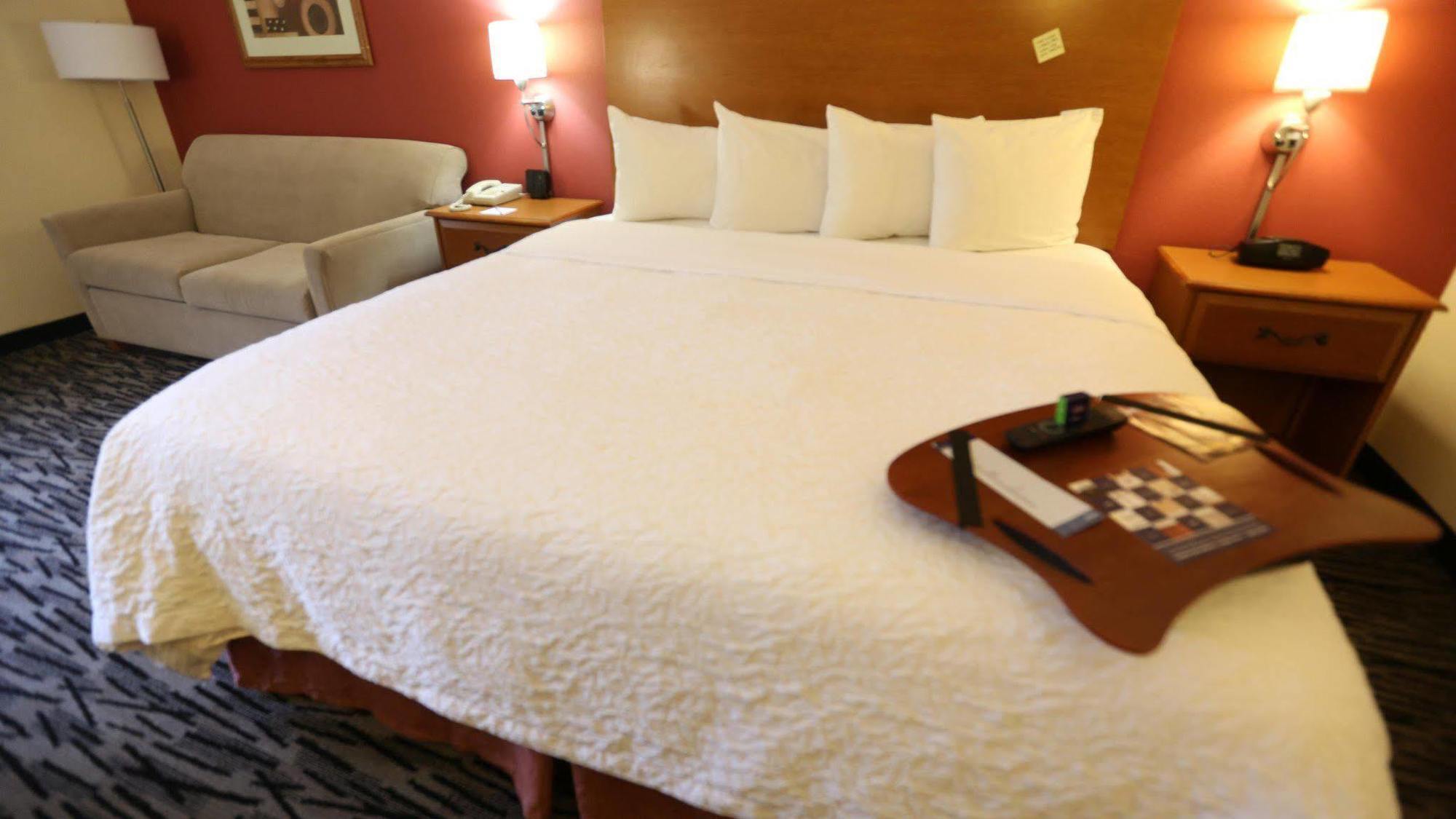 Hampton Inn Айкен Экстерьер фото